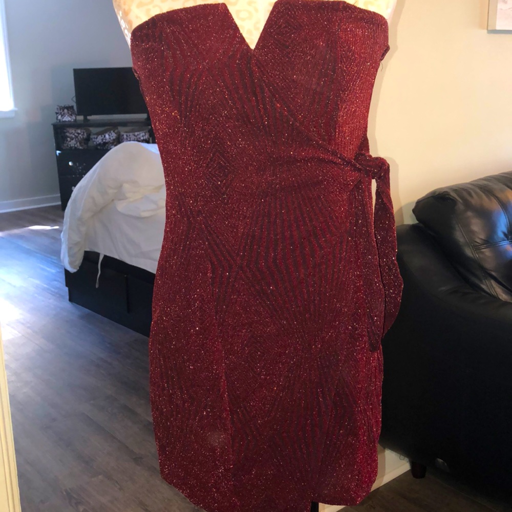 Gorgeous strapless holiday dress